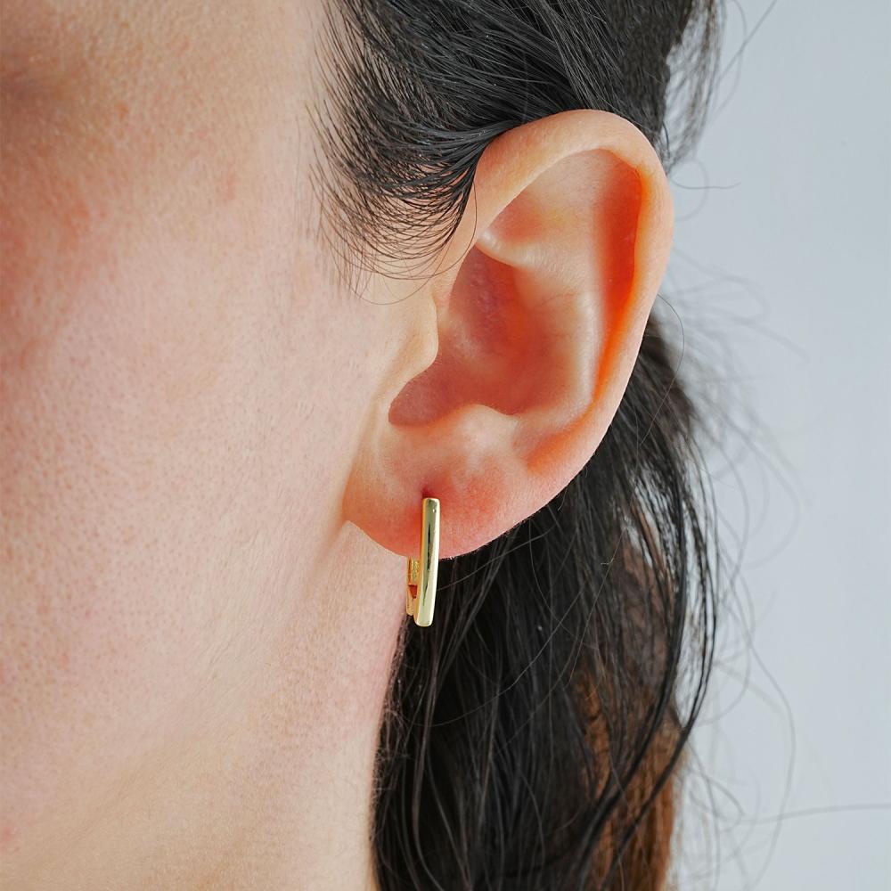 Maral 14 ayar altın rengi düz dikdörtgen model küpe 