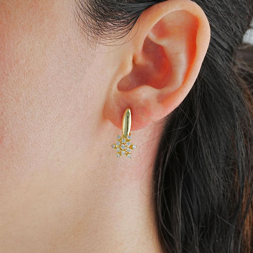 Maral 14 ayar altın rengi ucu yıldız taşlı küpe