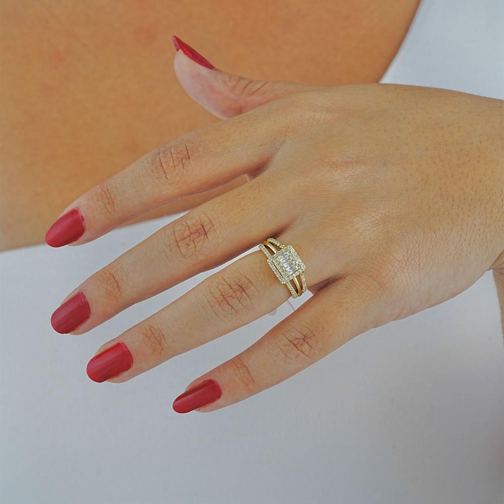 Maral 14 ayar altın rengi yan taşlı baget yüzük